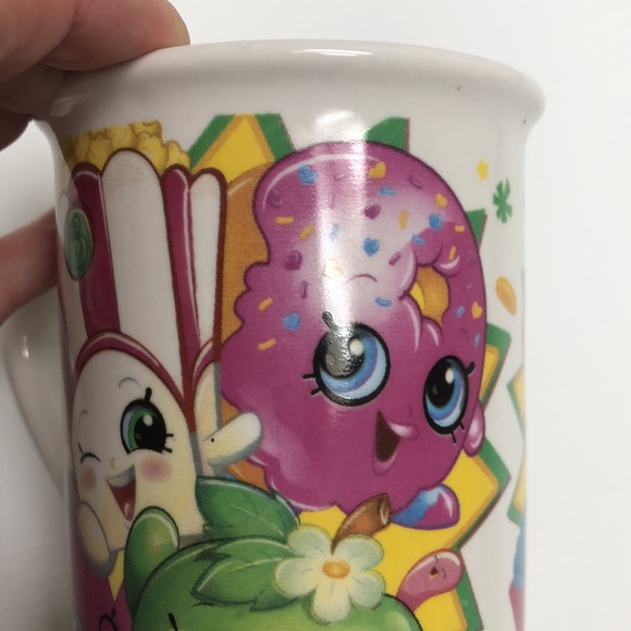 Shopkins set of mugs. - Picture 4 of 5